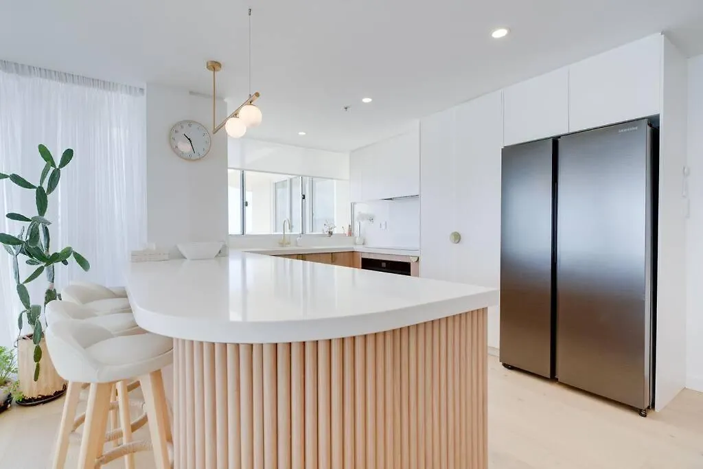 Exceptional 2-Br Oceanfront In Heart Of Gold Coast Apartamento