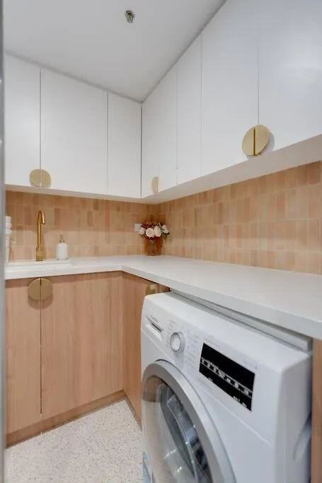Exceptional 2-Br Oceanfront In Heart Of Gold Coast Apartamento